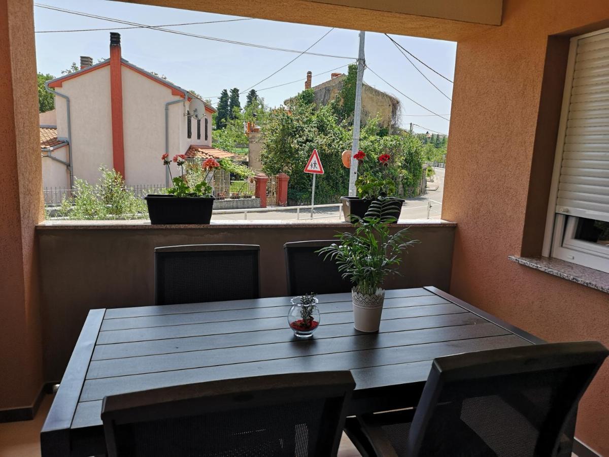 Apartmani Manda Омишаль Экстерьер фото